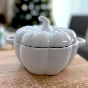 Pumpkin Casserole Baker with Lid in White